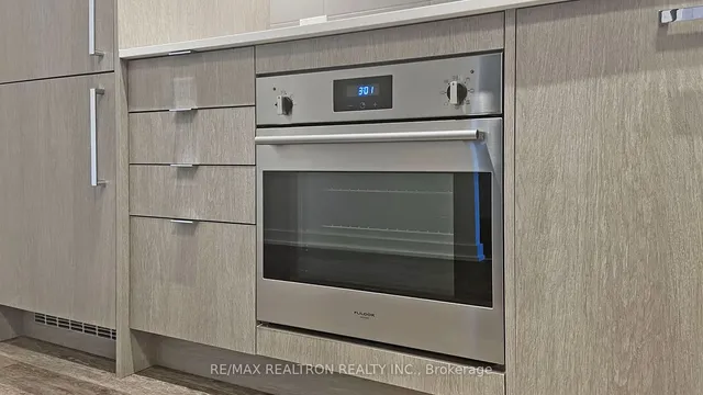 Additional image 21 of 250 Lawrence Ave Unit 501