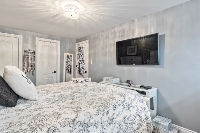 Additional image 19 of 24 WILLIS Dr