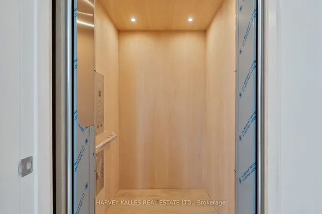 Additional image 28 of 837 ROYAL YORK Rd