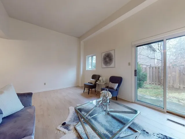 Additional image 5 of 23 Tara Park Cres Unit 23