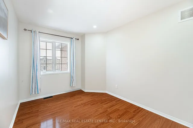 Additional image 14 of 86 Summerdale Cres