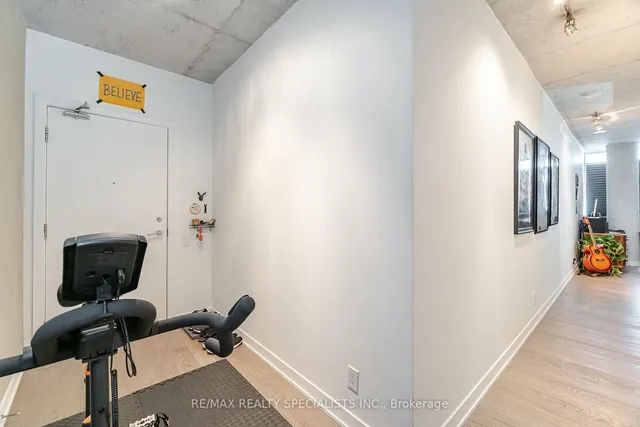 Additional image 5 of 318 King St Unit 318