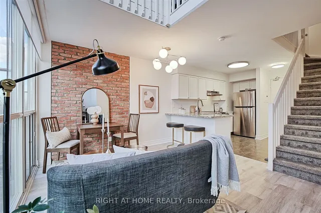 Additional image 7 of 1029 King St Unit 809