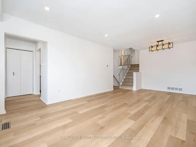 Additional image 5 of 33 Syracuse Cres