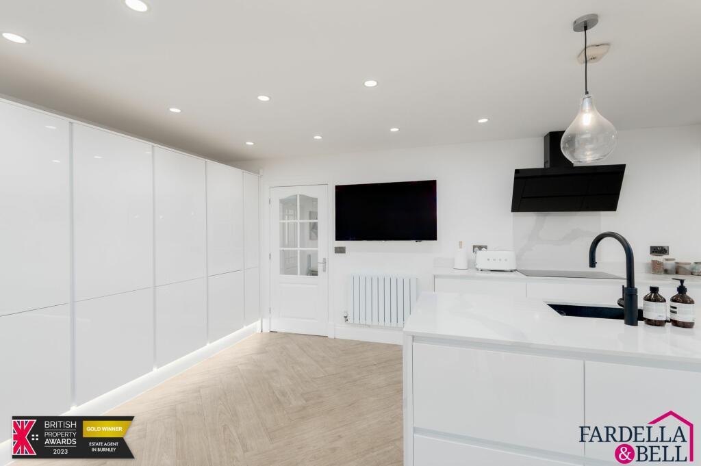 Additional image 8 of Hill Crest Avenue, Burnley, BB10