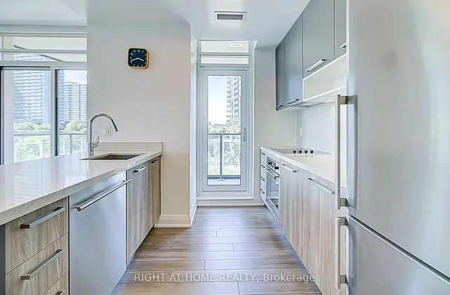 Additional image 8 of 36 Park Lawn Rd Unit 305