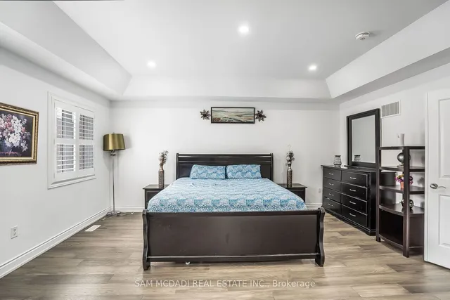 Additional image 22 of 28 Clockwork Dr