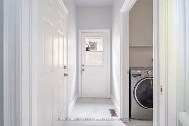 Additional image 34 of 8 Decorso Dr