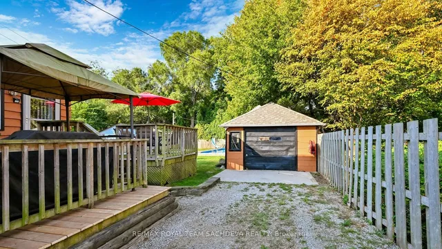 Additional image 35 of 4 Adams Dr