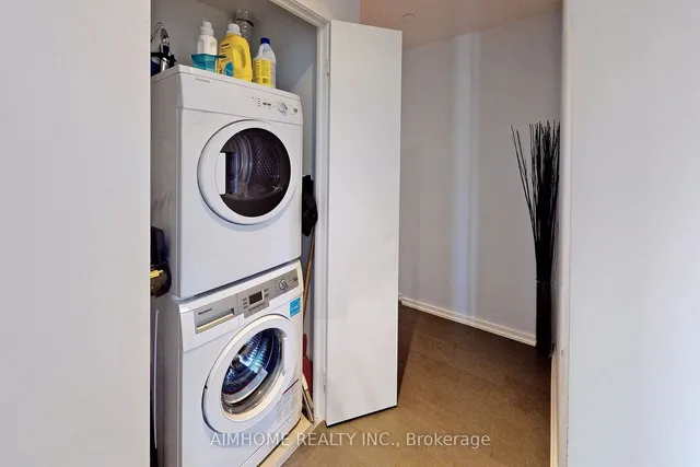 Additional image 19 of 70 Temprance St Unit 1415