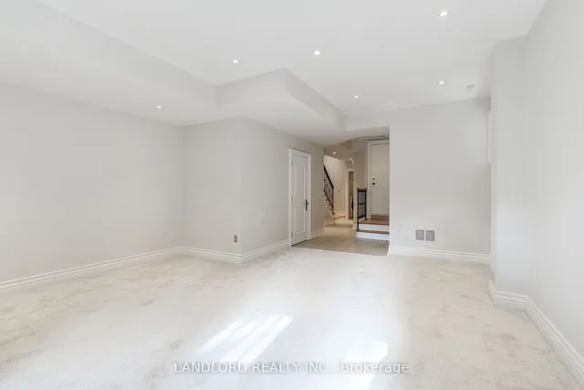 Additional image 27 of 425 Cranbrooke Ave