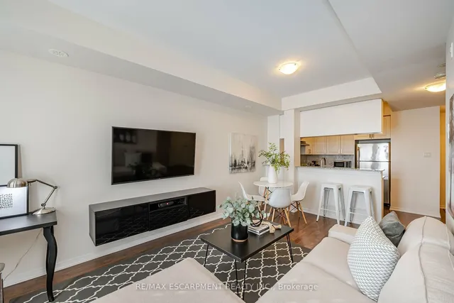 Additional image 21 of 54 Sky Harbour Dr Unit 105