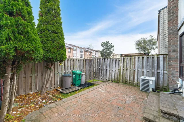 Additional image 37 of 8 Guildford Cres Unit 8