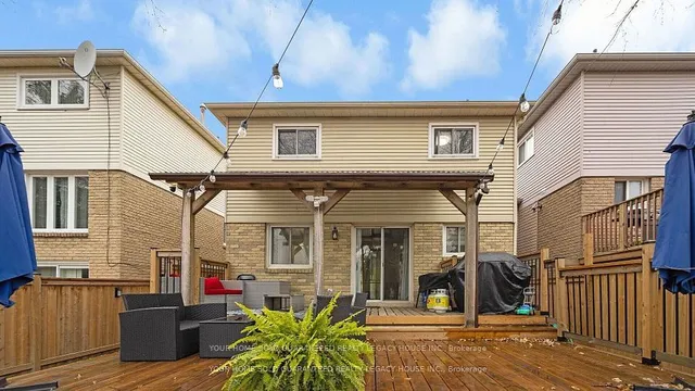 Additional image 37 of 60 Roehampton Cres