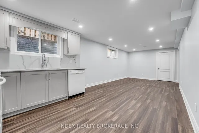 Additional image 33 of 7 Panorama Cres