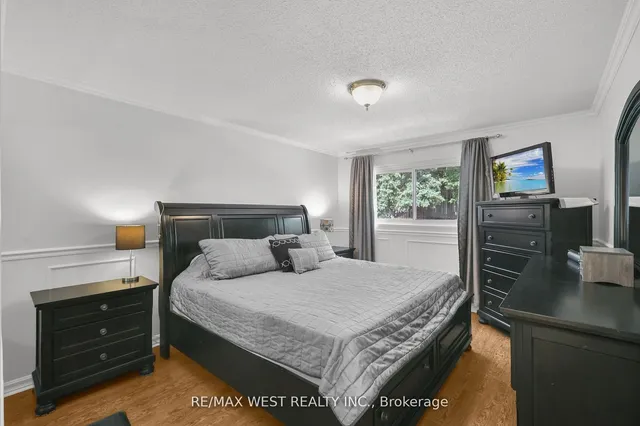 Additional image 18 of 34 Lorraine Cres