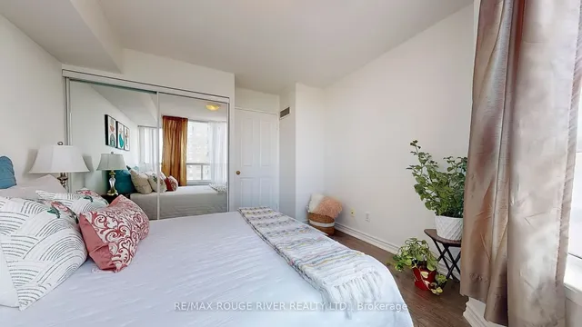 Additional image 20 of 88 Corporate Dr Unit 1807