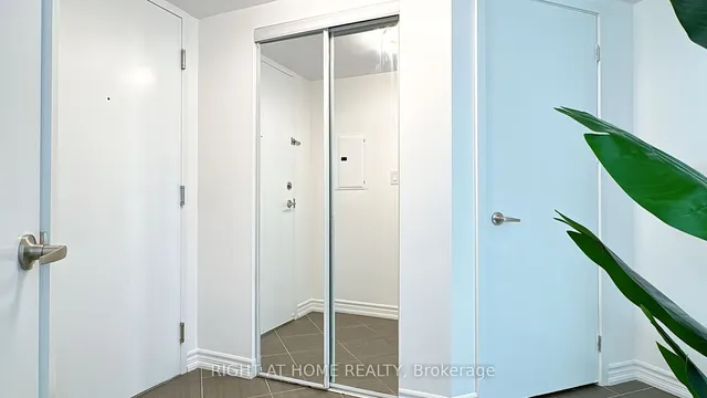 Additional image 10 of 816 Lansdowne Ave Unit 106