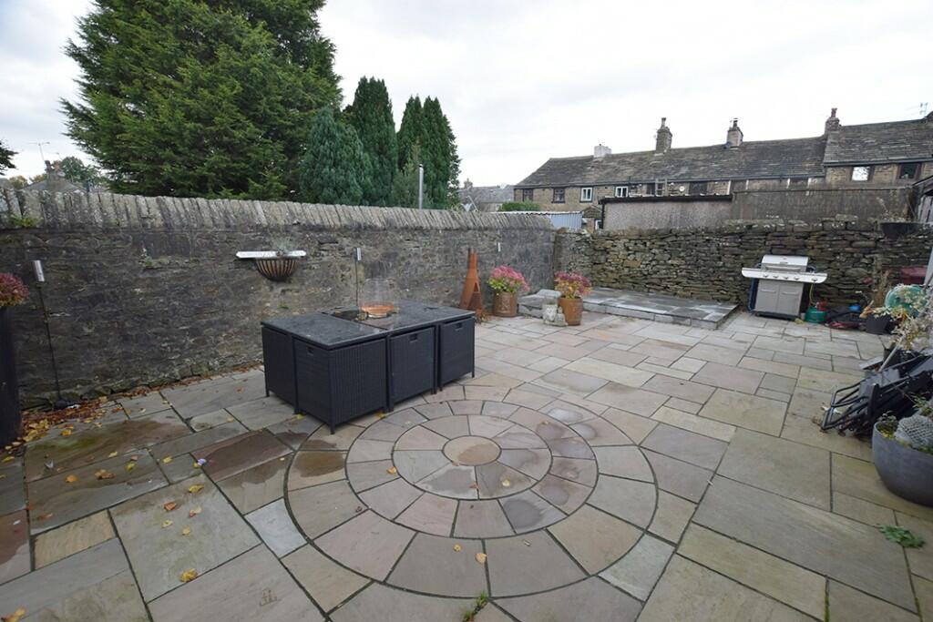 Additional image 16 of 33 Church Square, Burnley, Lancashire, BB10 3NH