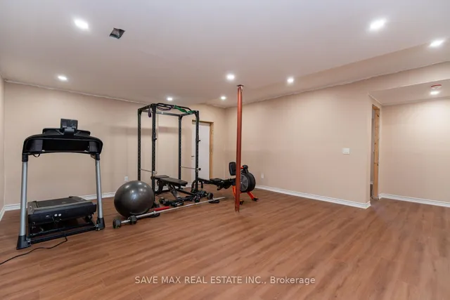 Additional image 38 of 16 Layton St