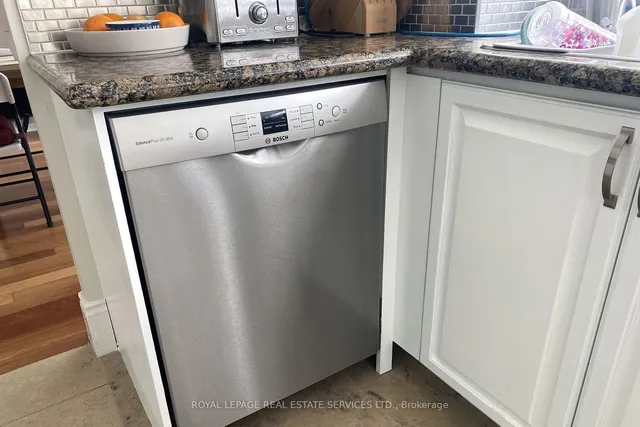 Primary image of 5229 Dundas St Unit 2110
