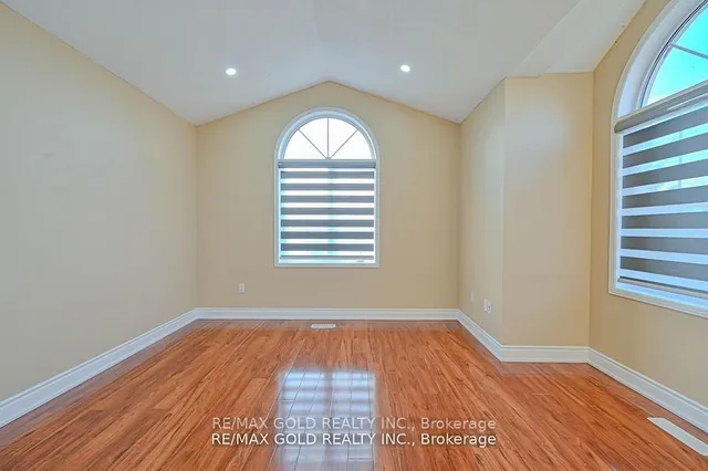 Additional image 26 of 52 Sandyshores Dr