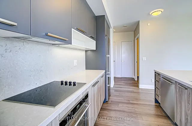 Additional image 13 of 36 Park Lawn Rd Unit 305