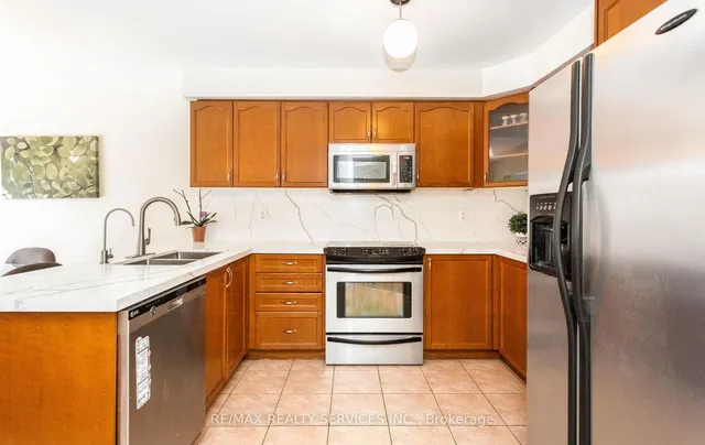 Additional image 19 of 31 Hollingsworth Circ