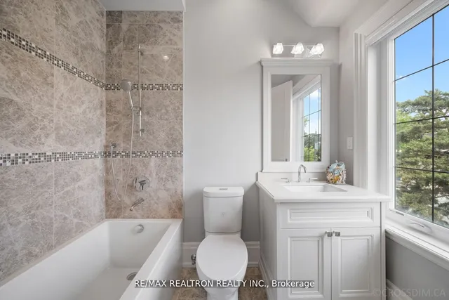 Additional image 28 of 12 Waring Crt