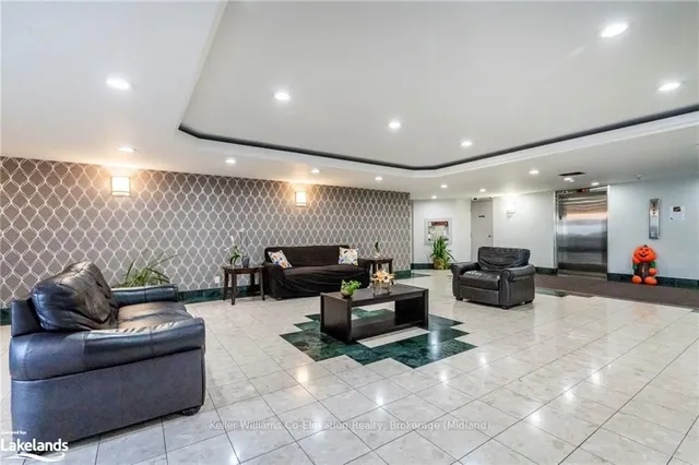 Additional image 5 of 41 MARKBROOK Lane Unit 614