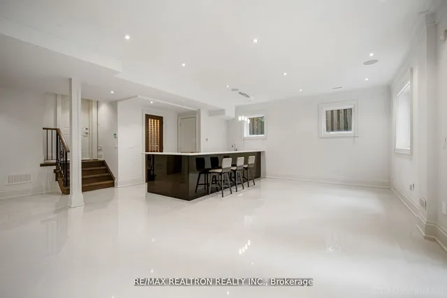 Additional image 35 of 12 Waring Crt