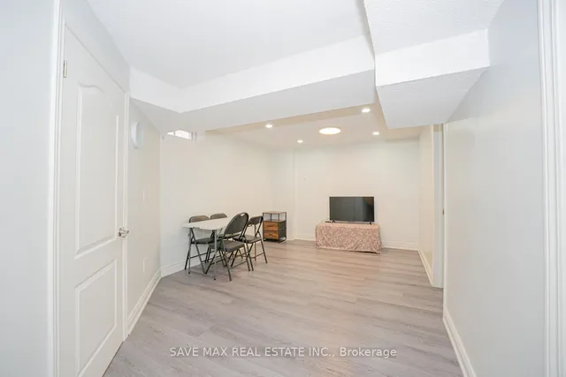 Additional image 28 of 50 Begonia Cres