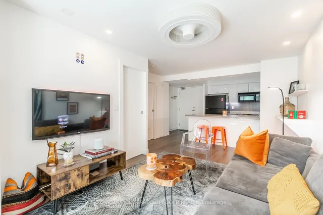 330 Adelaide St Unit 803