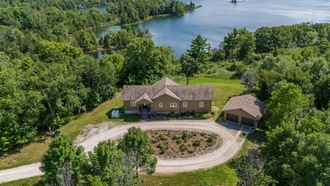 Additional image 4 of 38 Oak Bluffs Rd