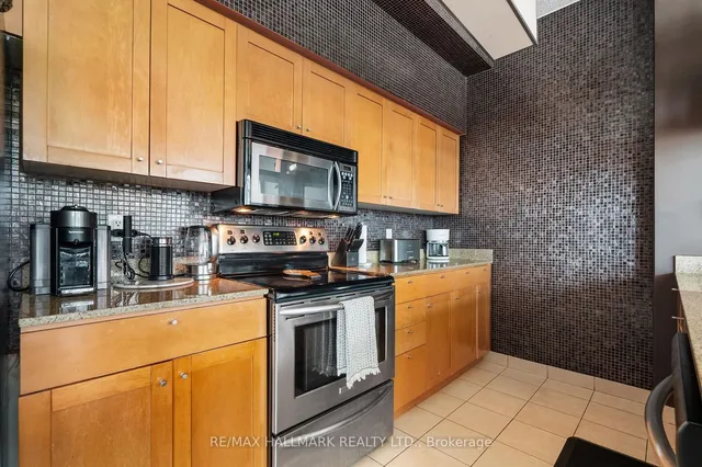 Additional image 14 of 81 Navy Wharf Crt Unit 3803