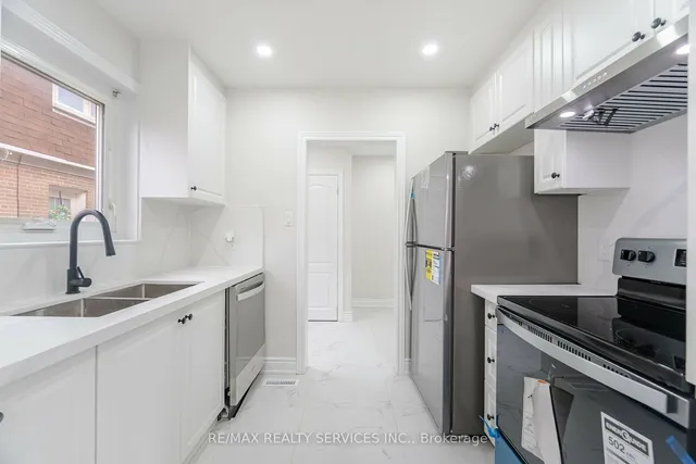 Additional image 12 of 41 Town House Cres