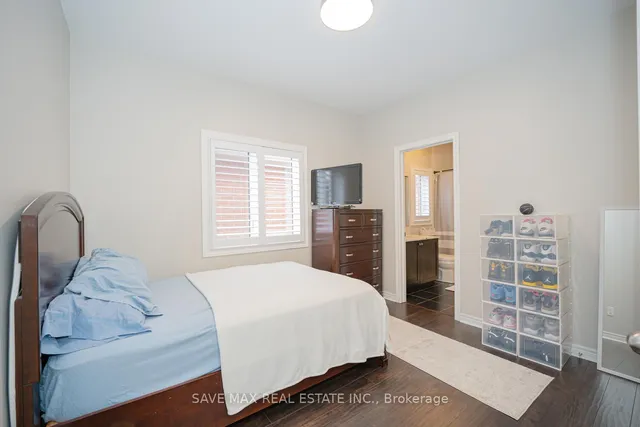 Additional image 27 of 15 Manzanita Cres
