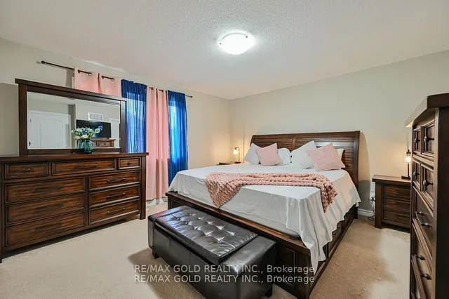 Additional image 26 of 31 Bergamont Rd