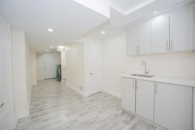 Additional image 32 of 35 Hogan Manor Dr