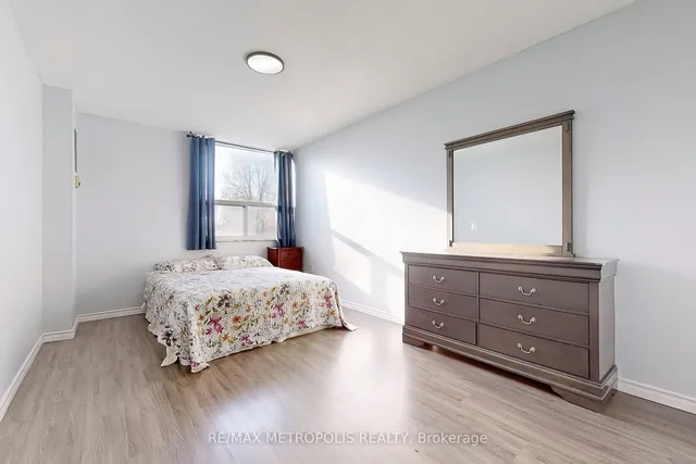 Additional image 12 of 4060 Lawrence Ave Unit 106