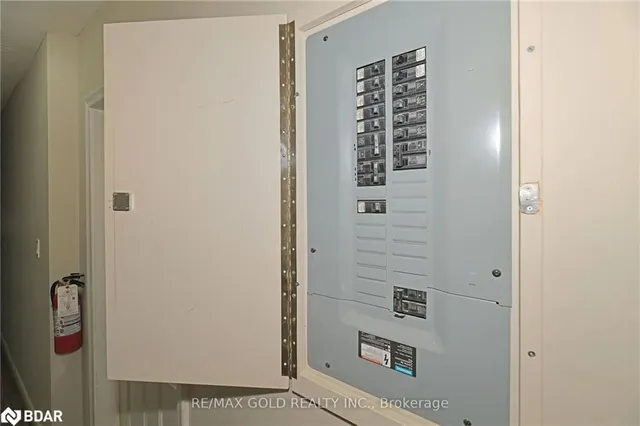 Additional image 11 of 156 Barrington Ave