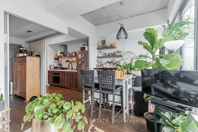 Additional image 17 of 560 King St Unit 1004