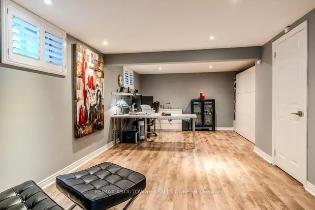 Additional image 29 of 106 ELLIOTT St