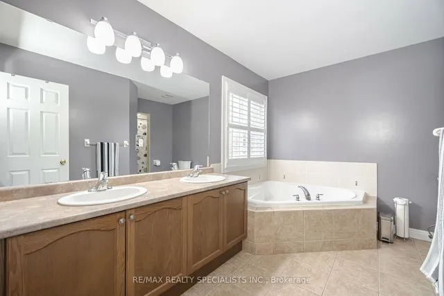 Additional image 20 of 37 Everingham Circ