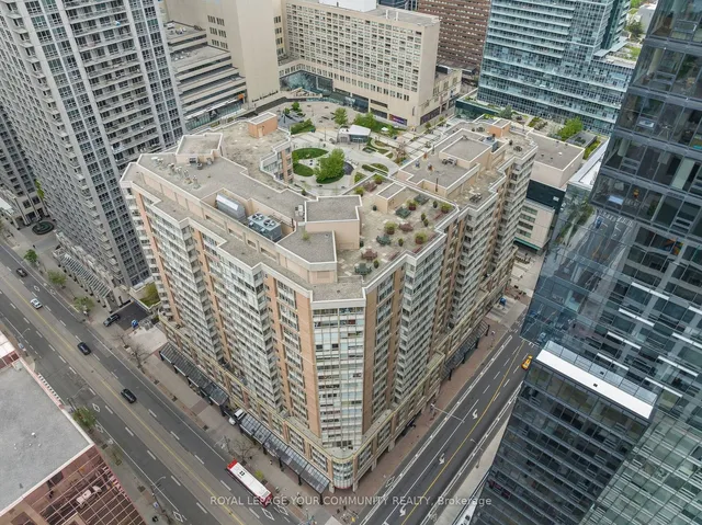 711 Bay St Unit 1221