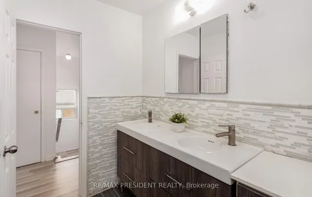 Additional image 30 of 3 Clayhall Cres