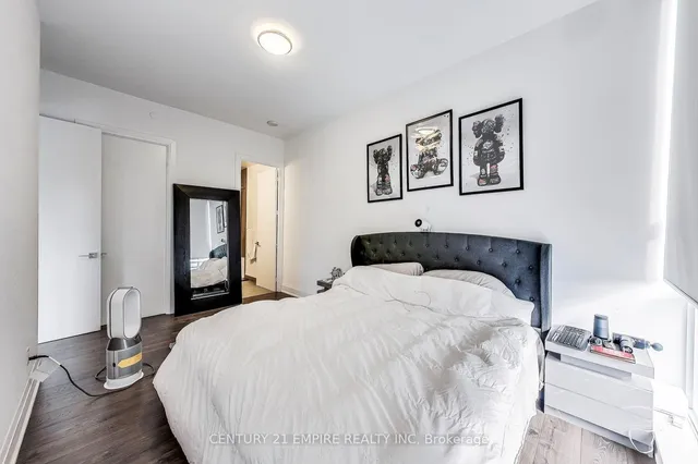 Additional image 21 of 36 Park Lawn Rd Unit 203