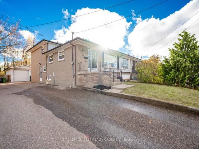 Additional image 40 of 33 Syracuse Cres