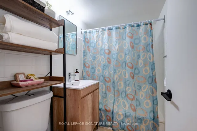 Additional image 29 of 8 Corinth Gdns Unit 3