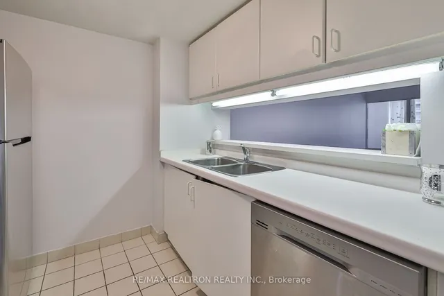 Additional image 19 of 44 Gerrard St Unit 811